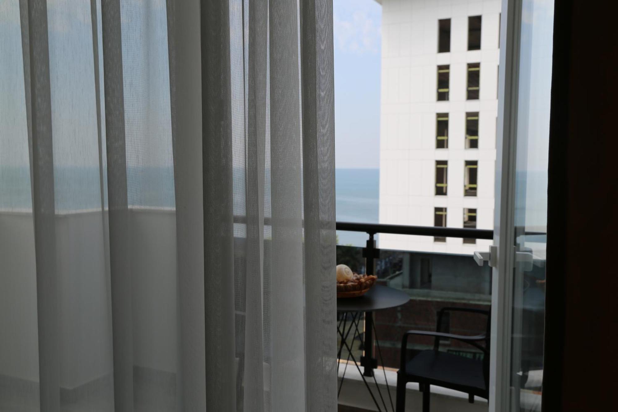 Riviera Palace Shëngjin Εξωτερικό φωτογραφία